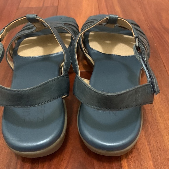 Naturalizer blue wedge sandals with Velcro straps 8.5 - Picture 7 of 14